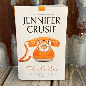 💚 3 for $15 💚 - Jennifer Cruise Tell Me Lies Paperback Novel